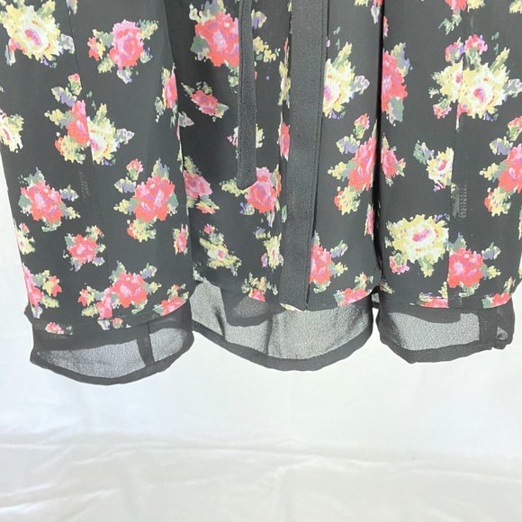 Guess Floral Loose Dress with Black Tie Up Belt - Picture 4 of 10